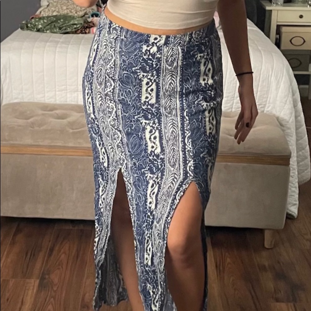 AMERICAN EAGLE MAXI SKIRT